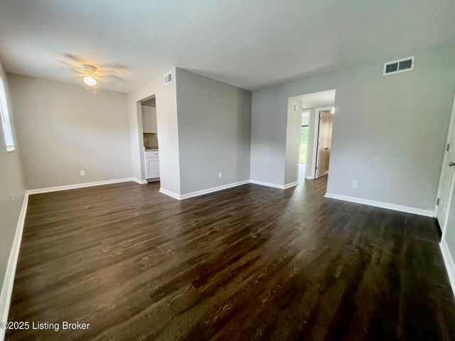 712 Mt Tabor Rd Rd 3, New Albany, IN 47150
