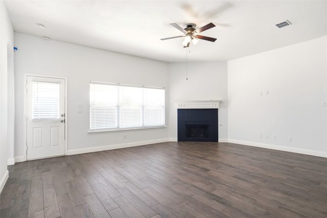 4000 Elmgreen Drive, Fort Worth, TX 76262