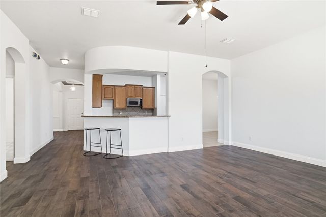 4000 Elmgreen Drive, Fort Worth, TX 76262