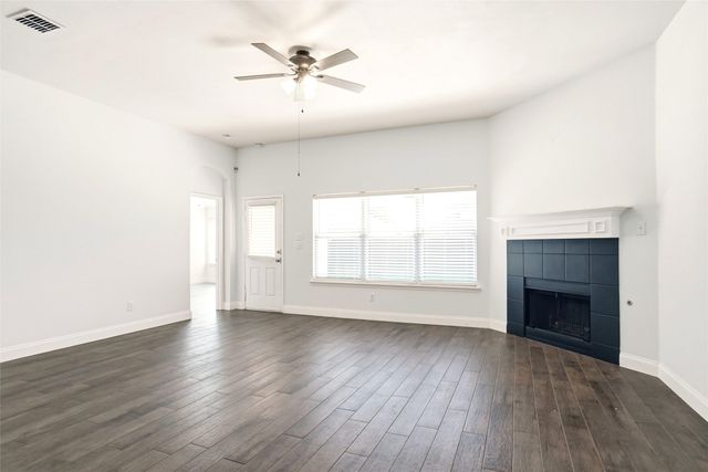 4000 Elmgreen Drive, Fort Worth, TX 76262