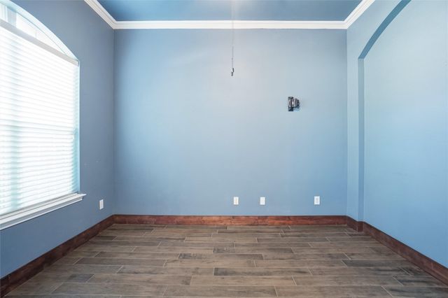 4000 Elmgreen Drive, Fort Worth, TX 76262