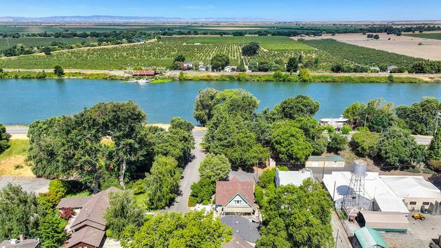 11793 Riverside Ave, Courtland, CA 95615