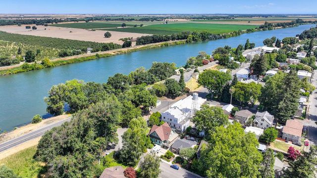 11793 Riverside Ave, Courtland, CA 95615