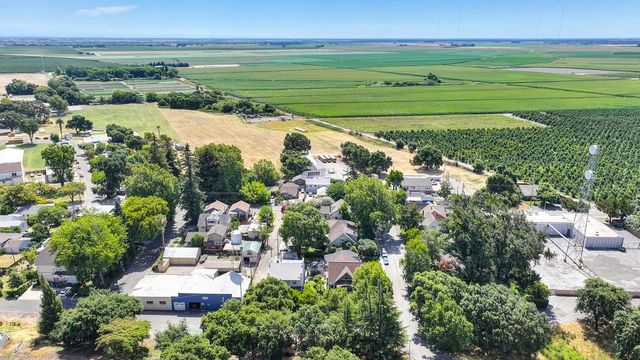 11793 Riverside Ave, Courtland, CA 95615