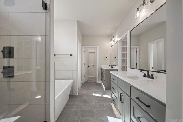 6178 Majestic Waters, Benton, AR 72019