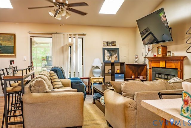 7006 Mason Run Dr, North Chesterfield, VA 23234