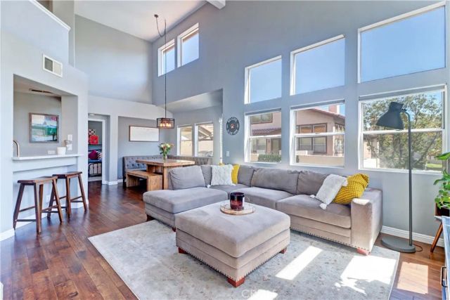 103 Camino Del Oro, Rancho Santa Margarita, CA 92688