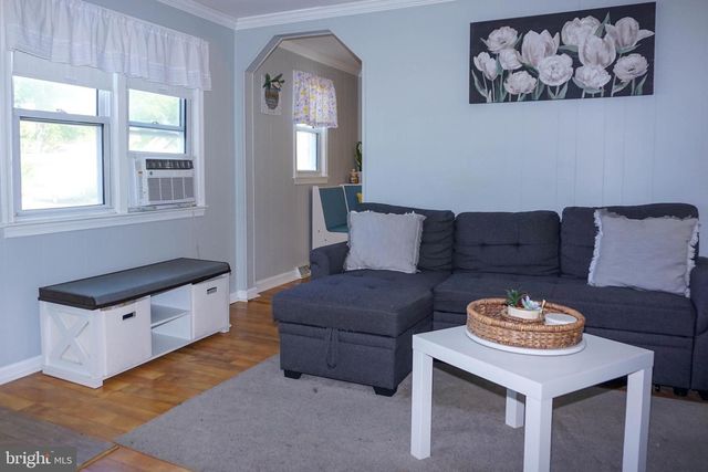 16 CLEVELAND AVE, Mount Ephraim, NJ 08059