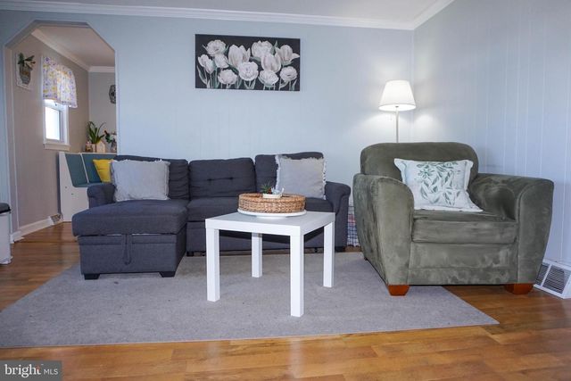 16 CLEVELAND AVE, Mount Ephraim, NJ 08059