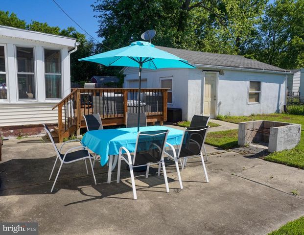 16 CLEVELAND AVE, Mount Ephraim, NJ 08059