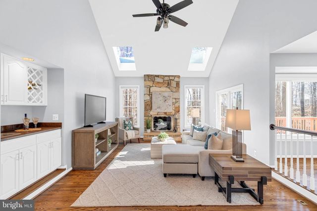 8661 CHASE GLEN CIR, Fairfax Station, VA 22039