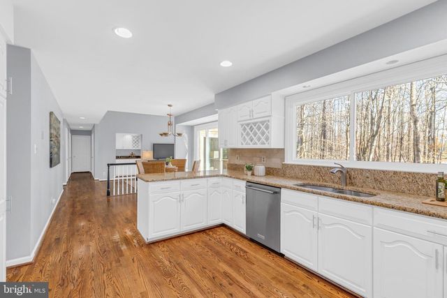 8661 CHASE GLEN CIR, Fairfax Station, VA 22039