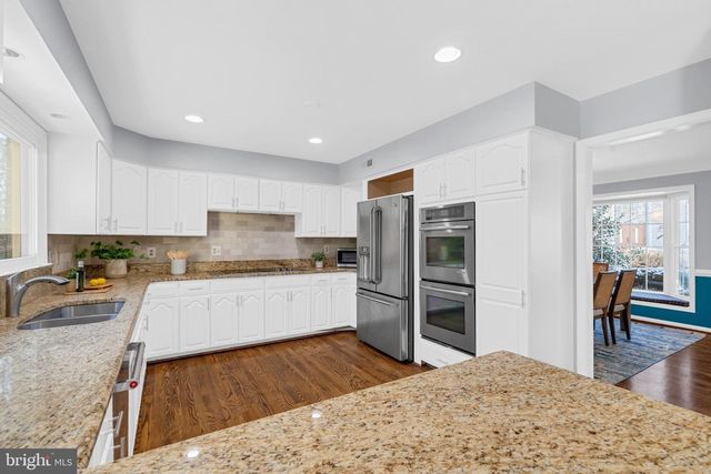 8661 CHASE GLEN CIR, Fairfax Station, VA 22039