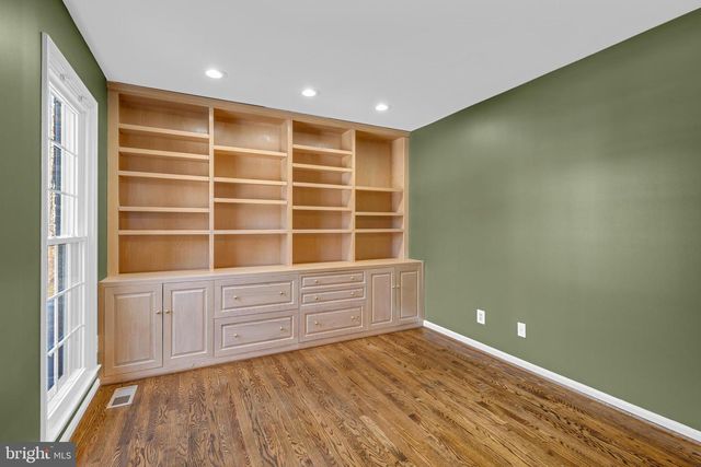 8661 CHASE GLEN CIR, Fairfax Station, VA 22039