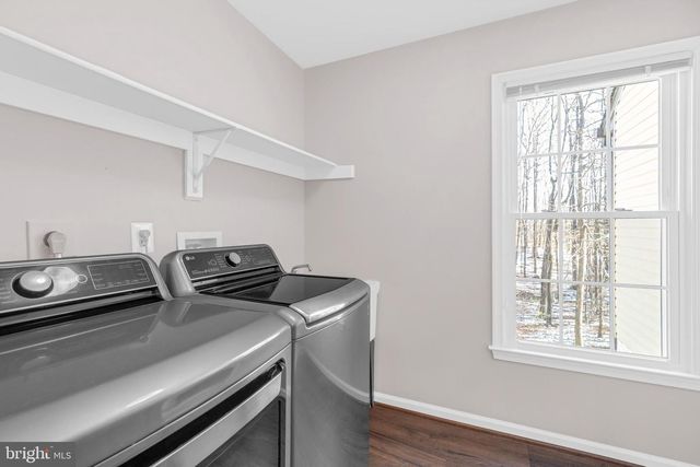 8661 CHASE GLEN CIR, Fairfax Station, VA 22039