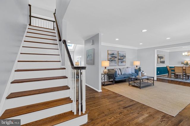 8661 CHASE GLEN CIR, Fairfax Station, VA 22039