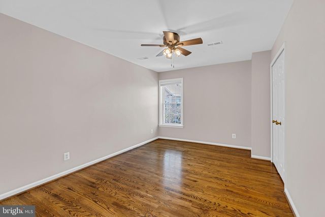 8661 CHASE GLEN CIR, Fairfax Station, VA 22039