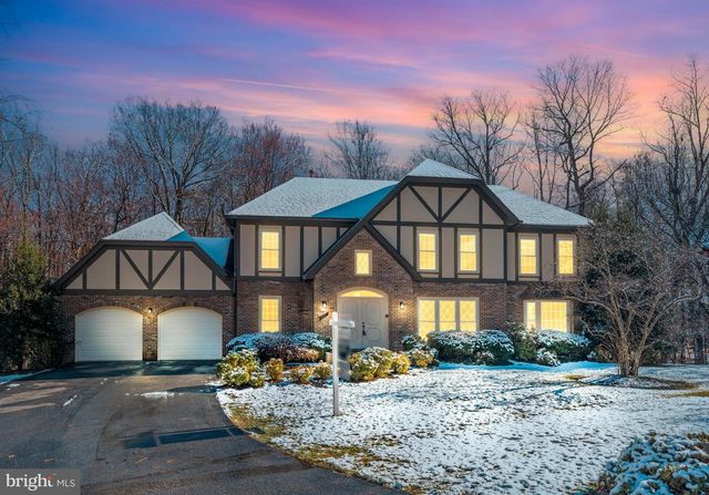 8661 CHASE GLEN CIR, Fairfax Station, VA 22039