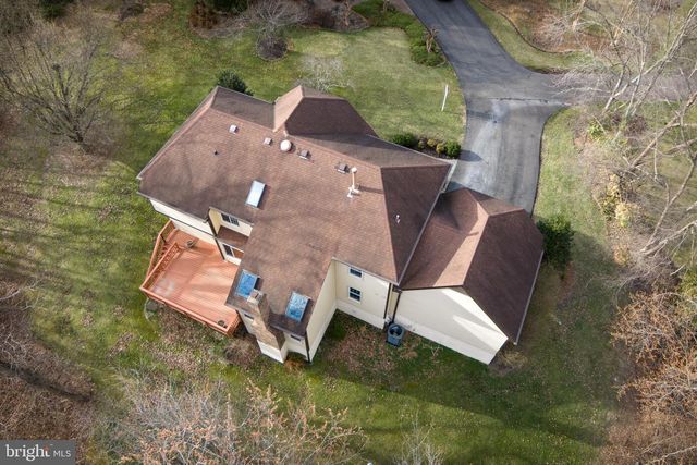 8661 CHASE GLEN CIR, Fairfax Station, VA 22039