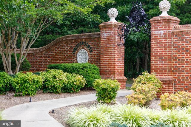 8661 CHASE GLEN CIR, Fairfax Station, VA 22039