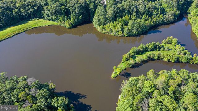 8661 CHASE GLEN CIR, Fairfax Station, VA 22039