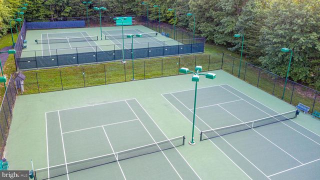 8661 CHASE GLEN CIR, Fairfax Station, VA 22039