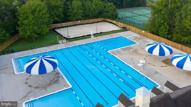 8661 CHASE GLEN CIR, Fairfax Station, VA 22039