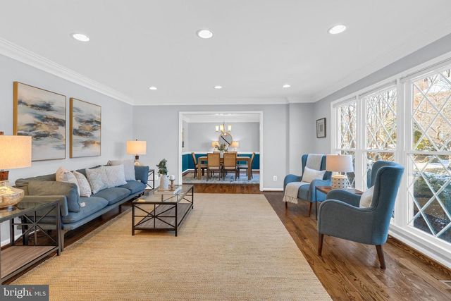 8661 CHASE GLEN CIR, Fairfax Station, VA 22039