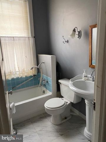 69 OWEN AVE, Lansdowne, PA 19050