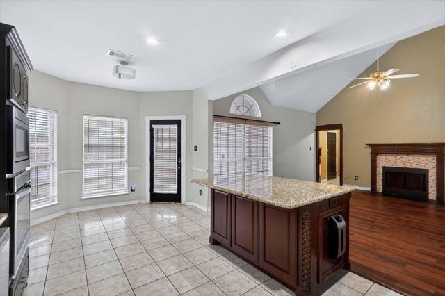 1513 Brighton Drive, Mansfield, TX 76063