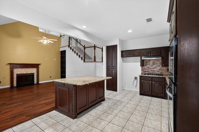 1513 Brighton Drive, Mansfield, TX 76063