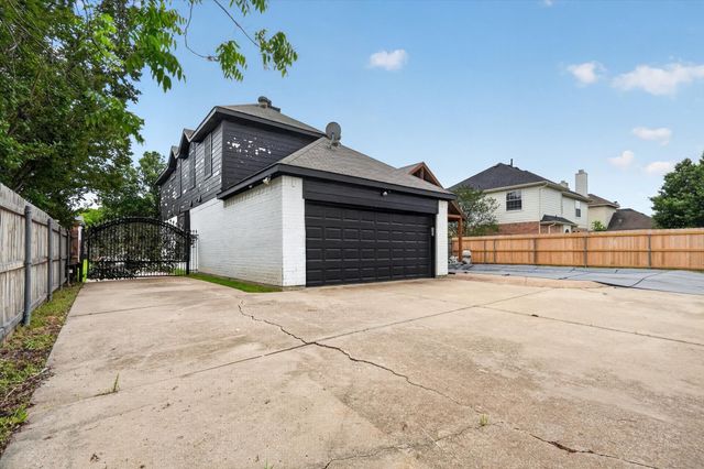 1513 Brighton Drive, Mansfield, TX 76063