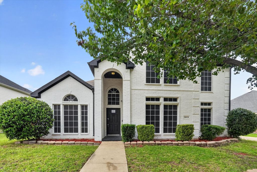 1513 Brighton Drive, Mansfield, TX 76063
