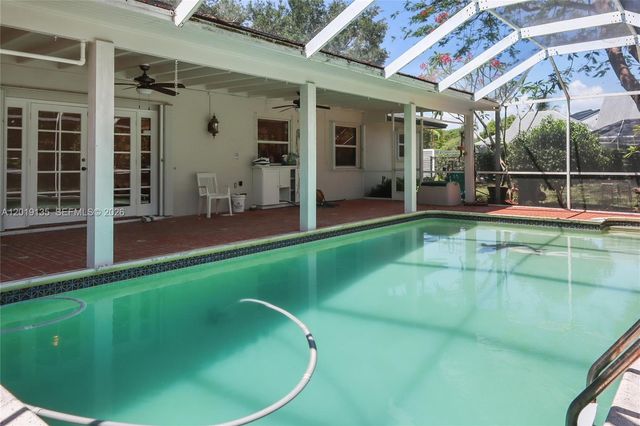 7605 SW 179th Ter, Palmetto Bay, FL 33157