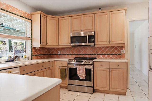 7605 SW 179th Ter, Palmetto Bay, FL 33157