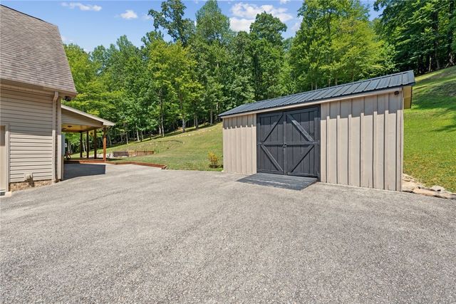 1661 Piper Rd, Ligonier Twp, PA 15658