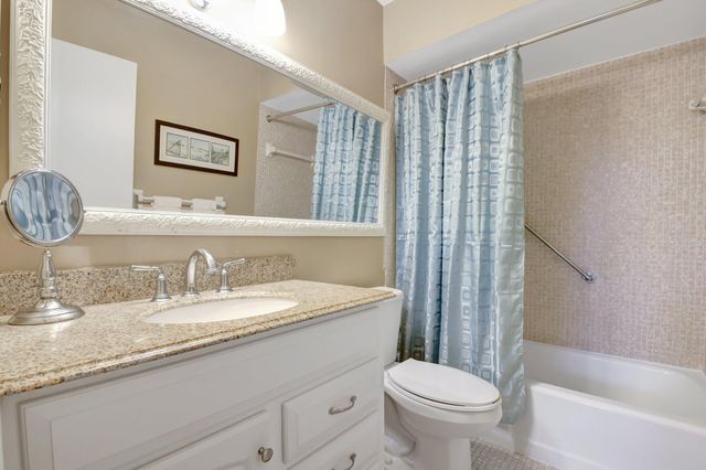 5505 N Ocean Blvd 8-202, Ocean Ridge, FL 33435