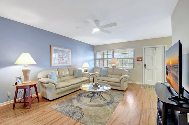 5505 N Ocean Blvd 8-202, Ocean Ridge, FL 33435
