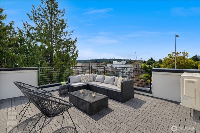 2454 NW 60th Street, Seattle, WA 98107