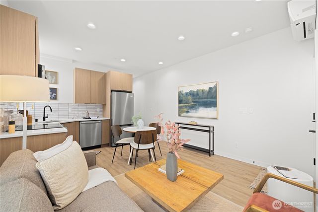 2454 NW 60th Street, Seattle, WA 98107