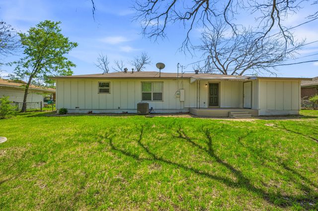 1425 W Lingleville Road, Stephenville, TX 76401