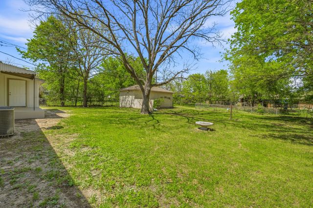 1425 W Lingleville Road, Stephenville, TX 76401