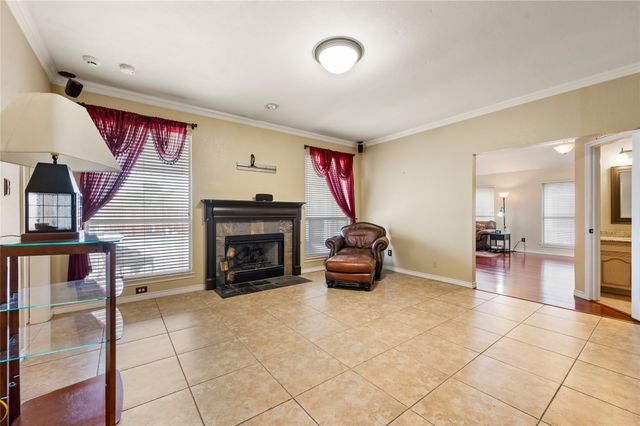 1138 Holly Drive, Carrollton, TX 75010