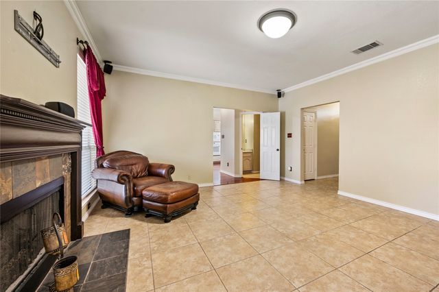 1138 Holly Drive, Carrollton, TX 75010