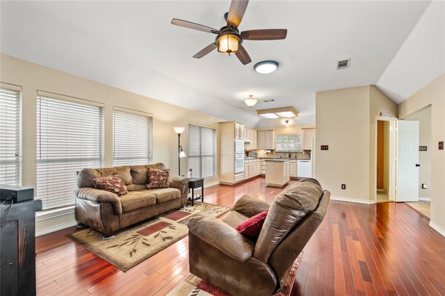 1138 Holly Drive, Carrollton, TX 75010