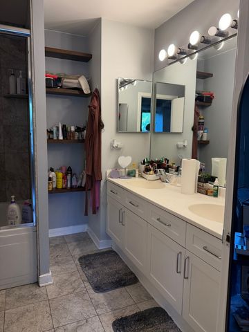 4537 S Drexel Boulevard 203, Chicago, IL 60653