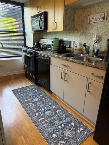 4537 S Drexel Boulevard 203, Chicago, IL 60653