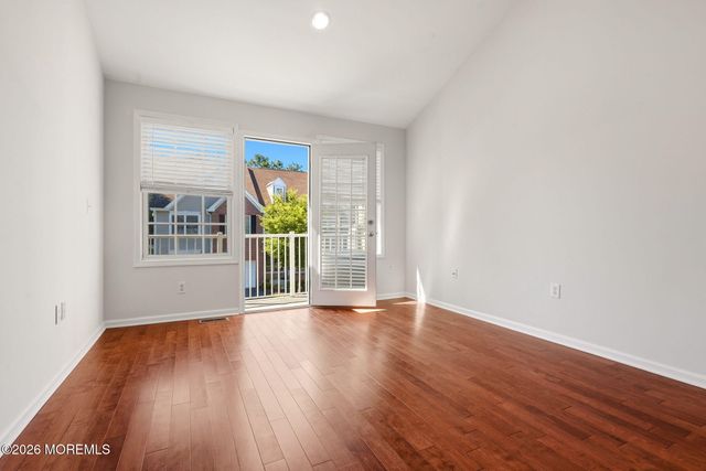4 Ironwood Court, Middletown, NJ 07748