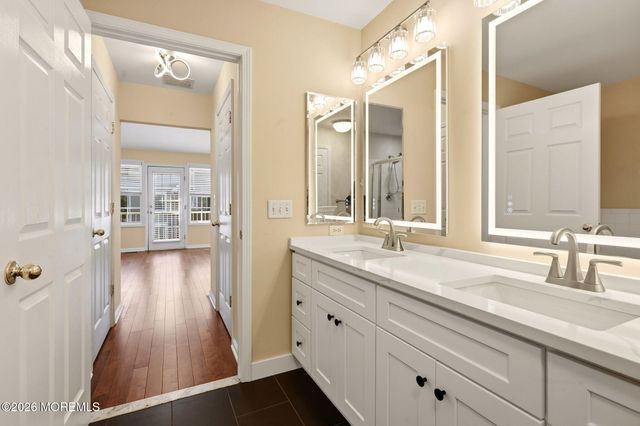 4 Ironwood Court, Middletown, NJ 07748