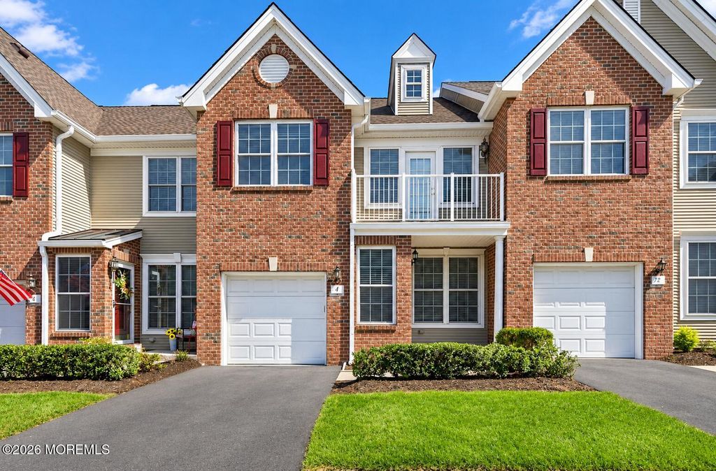 4 Ironwood Court, Middletown, NJ 07748